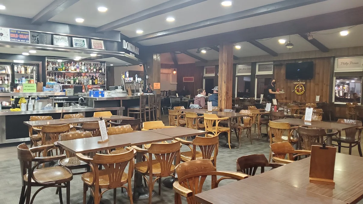 Vibe, The Doryman Pub and Grill