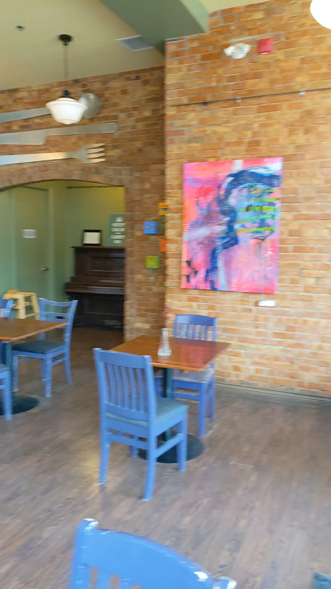 Vibe, Crow City Coffee