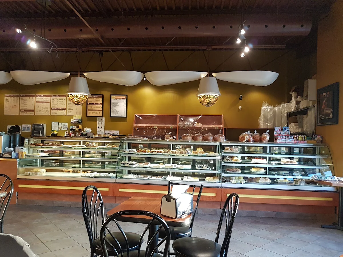 Vibe, Nova Era Bakery & Pastry