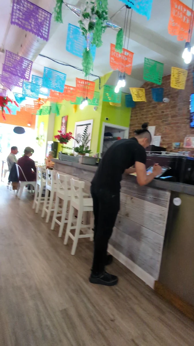 Vibe, El Grito Mexicano