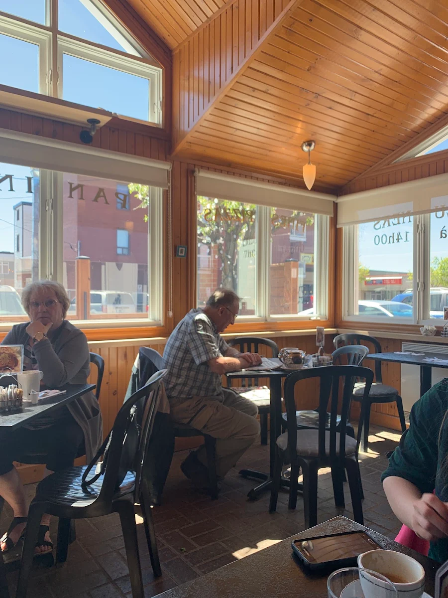 Vibe, Cafe Des Halles Enr