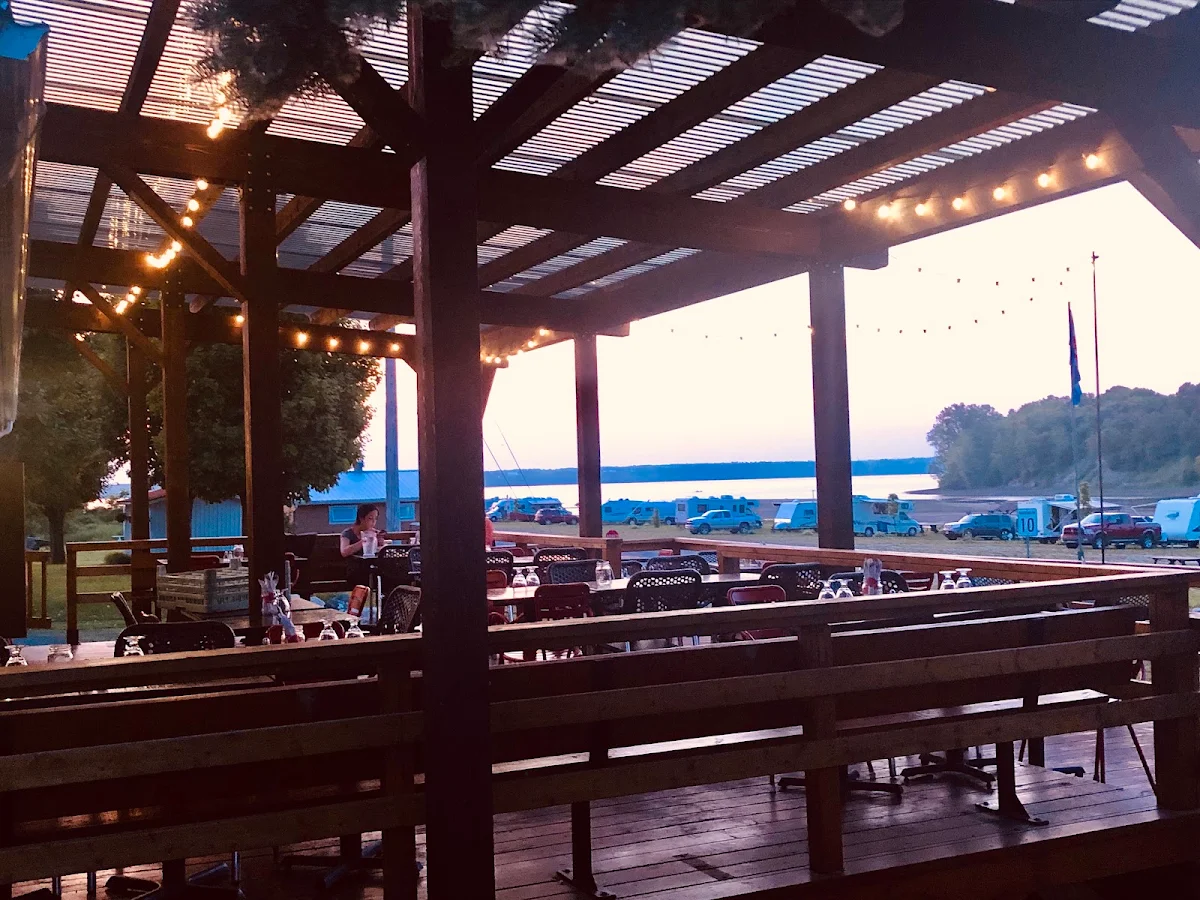 Vibe, Le Sainte-Emmélie resto-pub