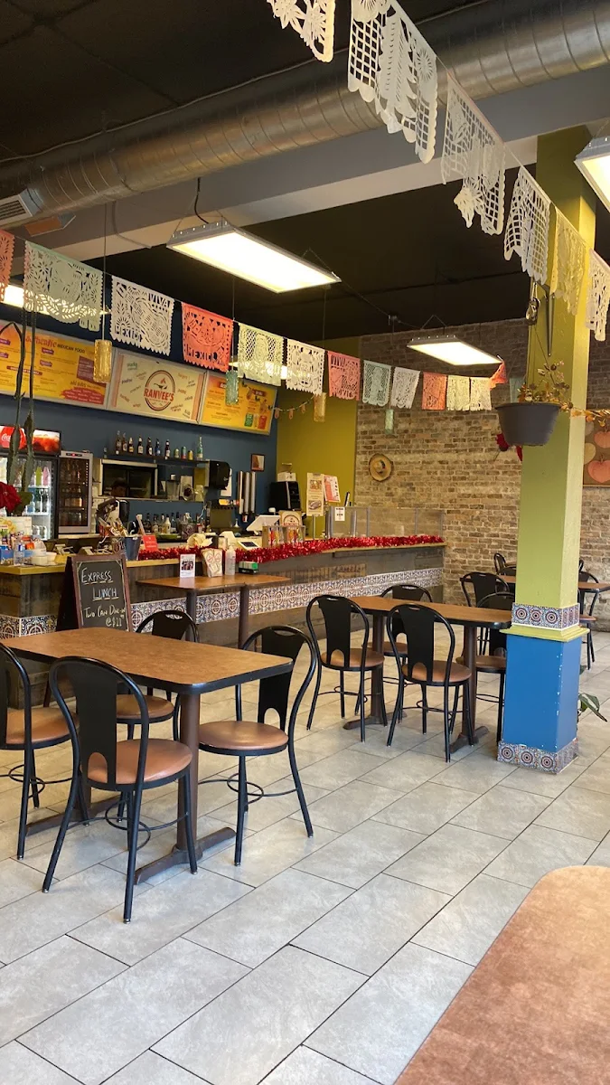 Vibe, Taco Sol (Ranvee’s Eatery)
