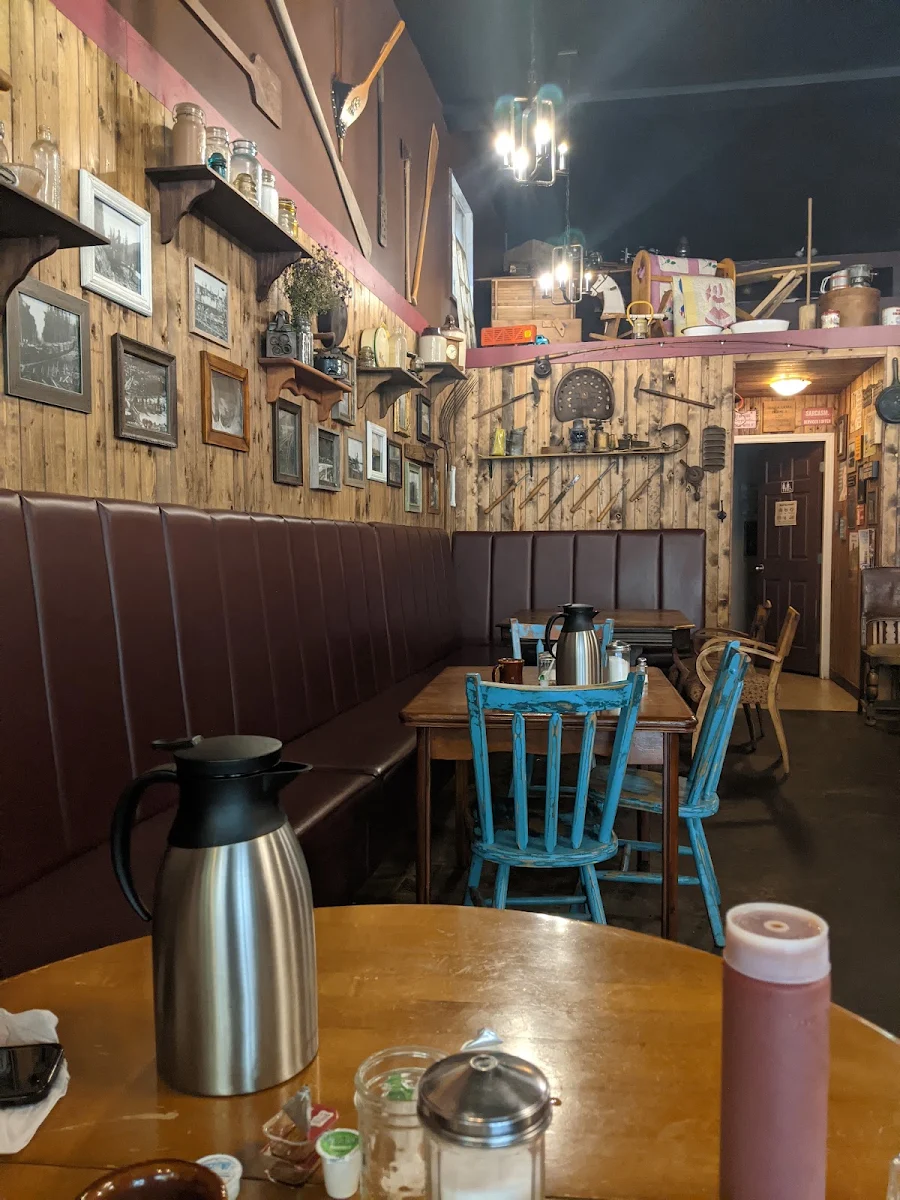 Vibe, Big Bend Cafe