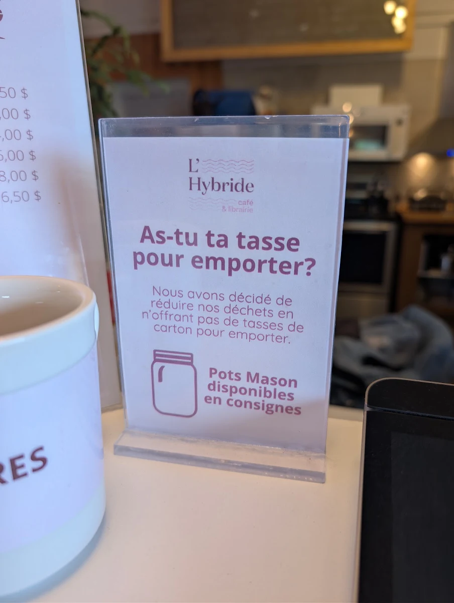 Menu, L'Hybride — café & librairie
