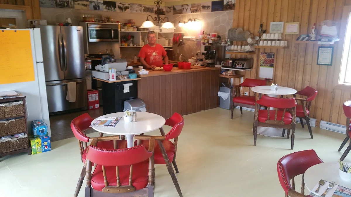 Vibe, L'Hybride — café & librairie
