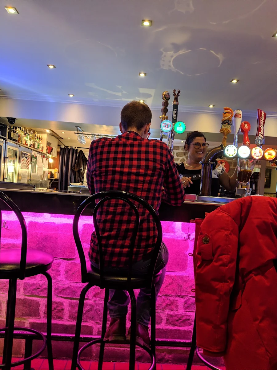 Vibe, Pub Paré