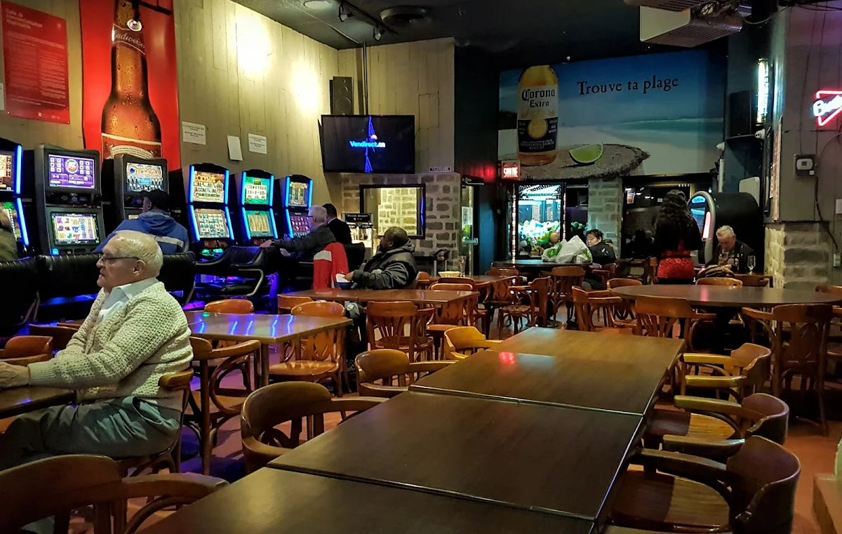 Vibe, Pub Paré