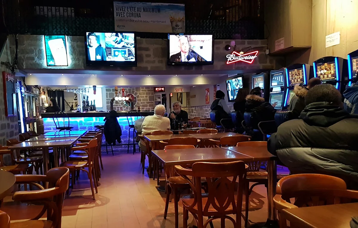 Vibe, Pub Paré