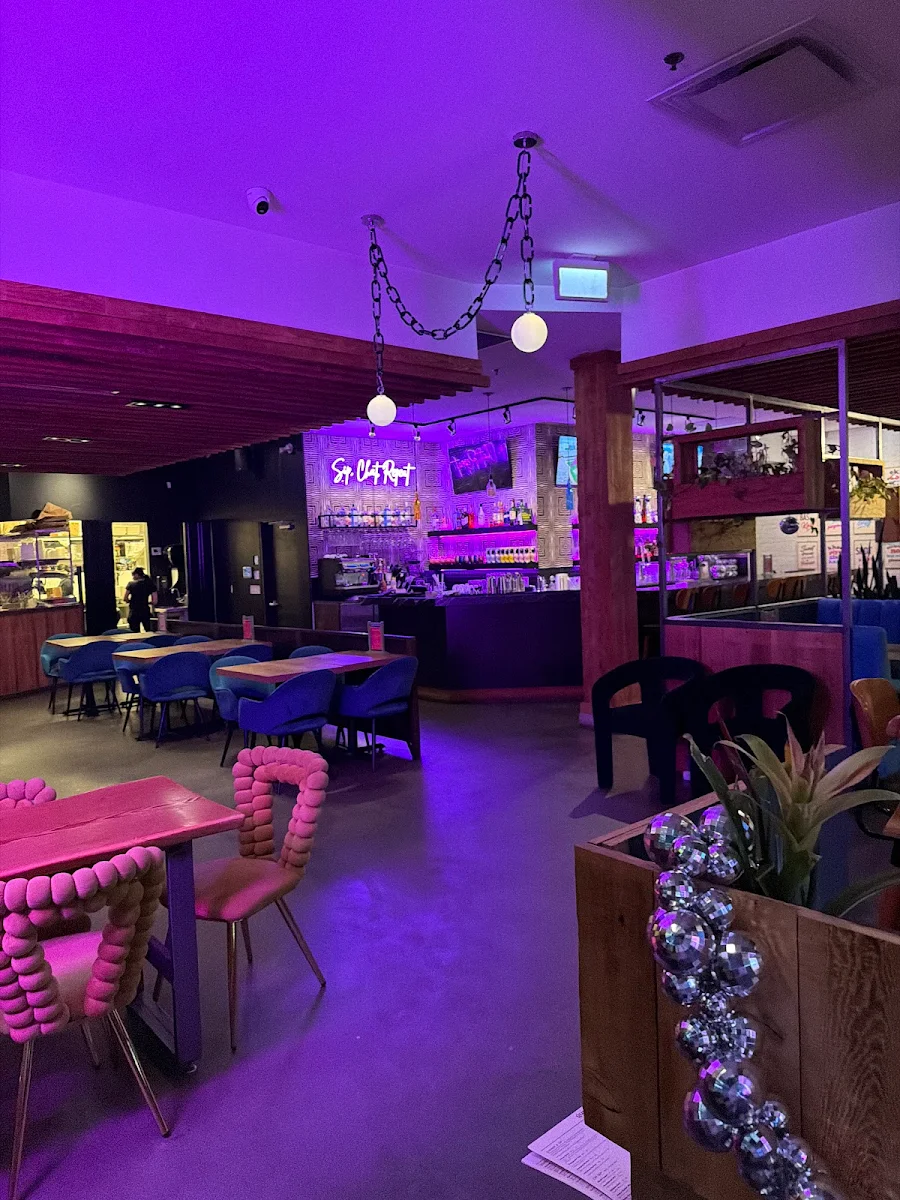 Vibe, Gupshup Social Lounge
