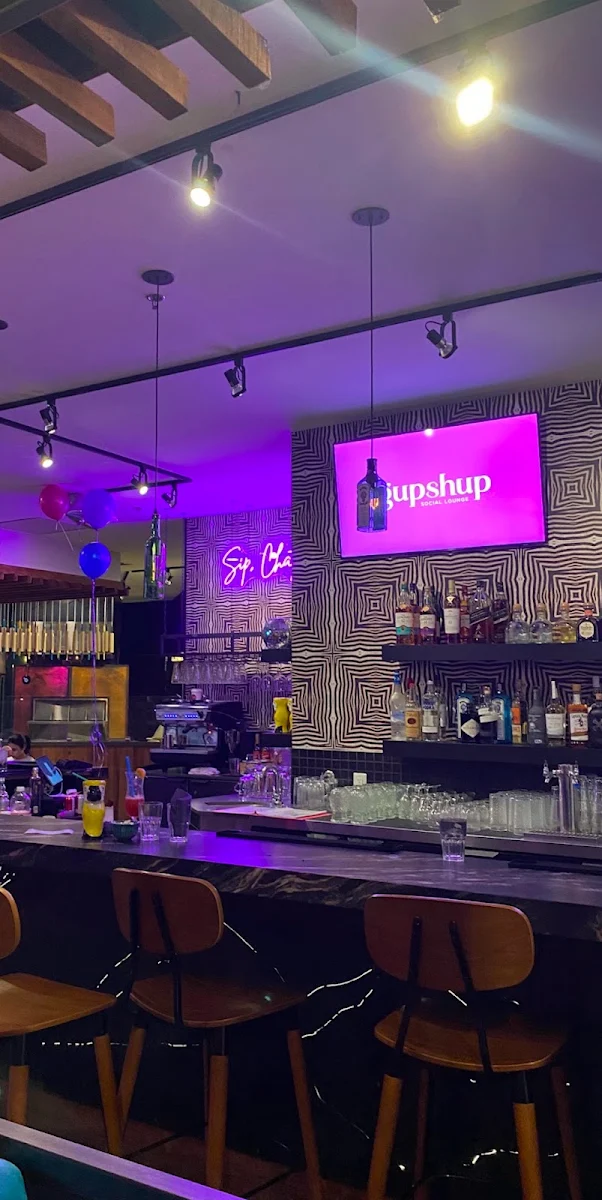 Vibe, Gupshup Social Lounge
