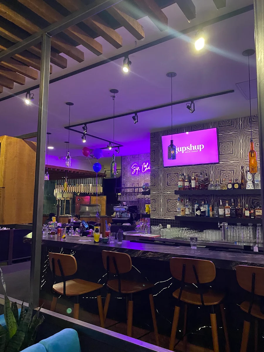Vibe, Gupshup Social Lounge