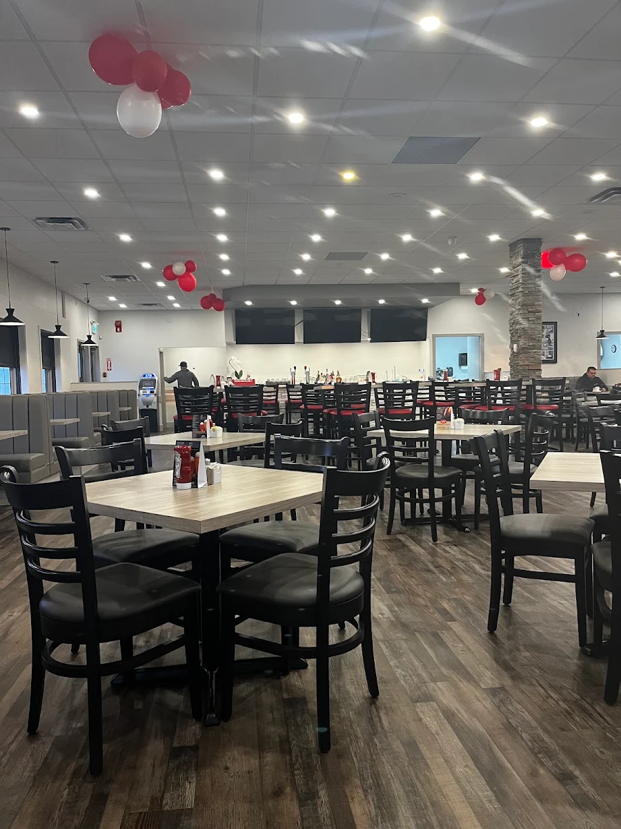 Vibe, Smitty's Restaurant & Lounge - Grande Prairie
