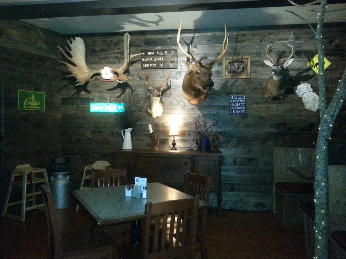 Vibe, Bucksnort's Bar & Grill