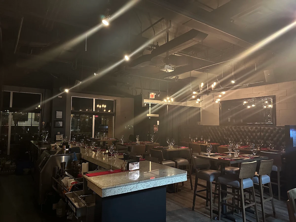 Vibe, Prime Steak + Raw Bar