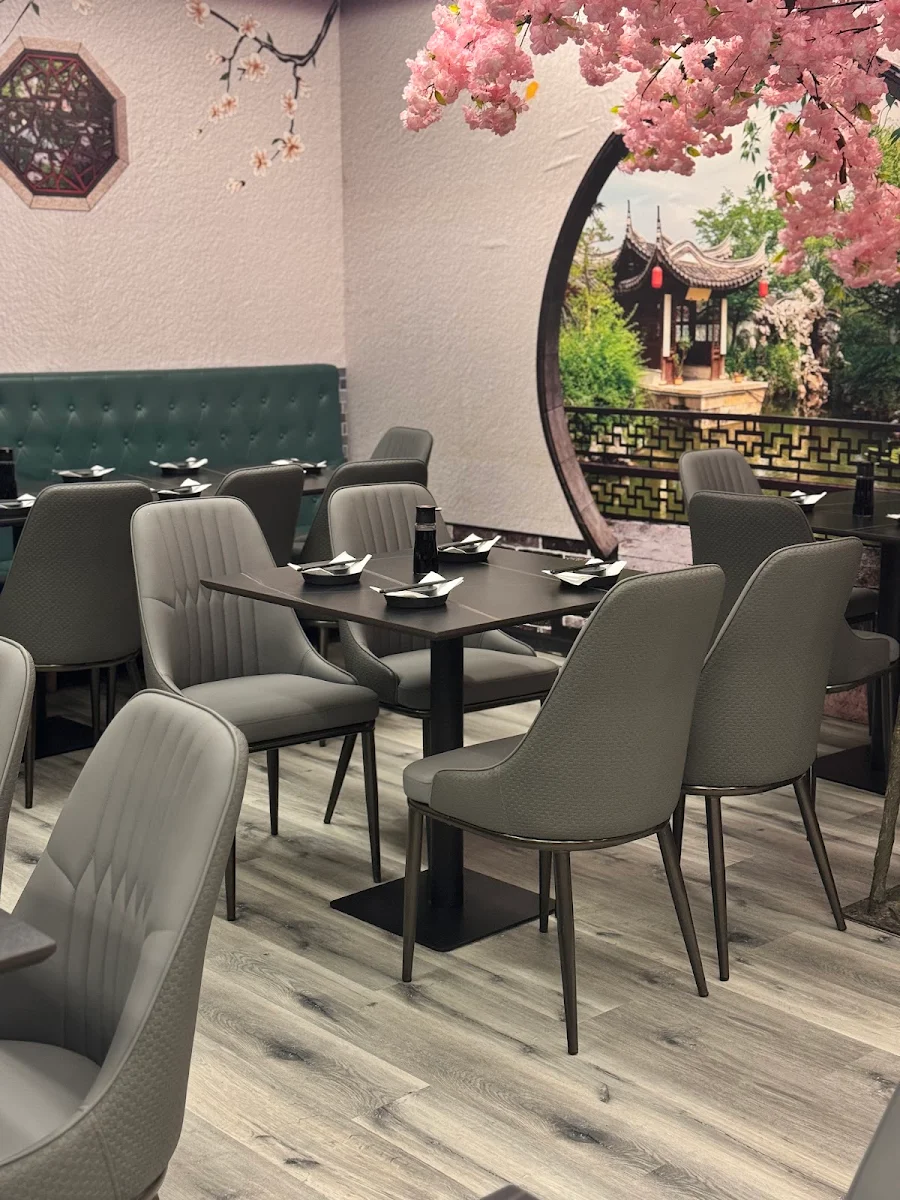 Vibe, Fusion Sushi & Thai Restaurant