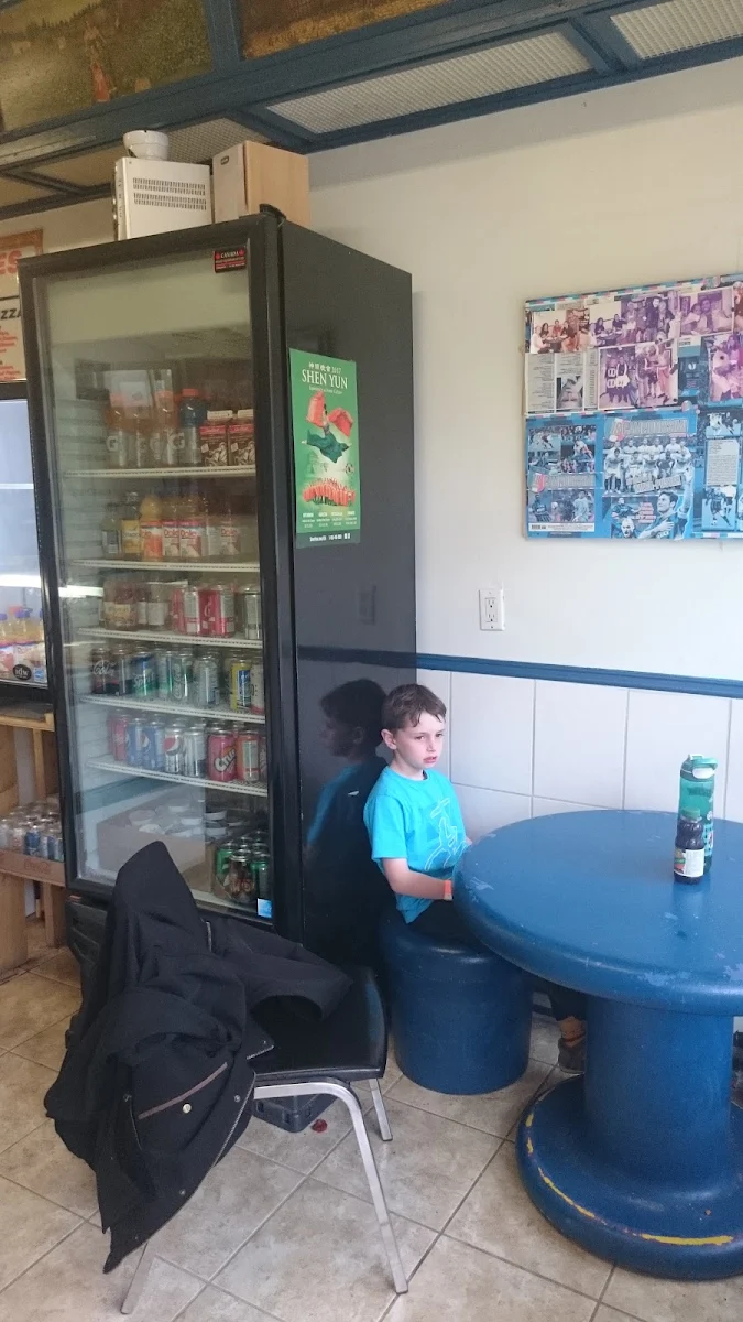Vibe, Cora Pizza
