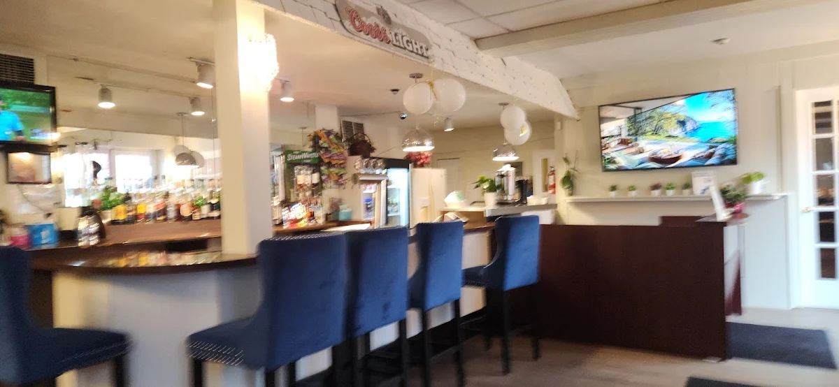 Vibe, Lucille's Classic Dining Restaurant