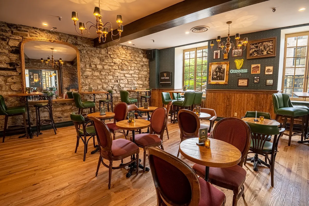 Vibe, Pub St-Patrick