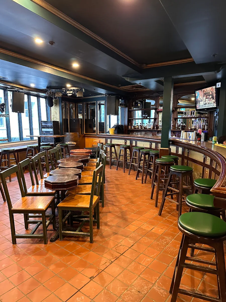 Vibe, Pub St-Patrick