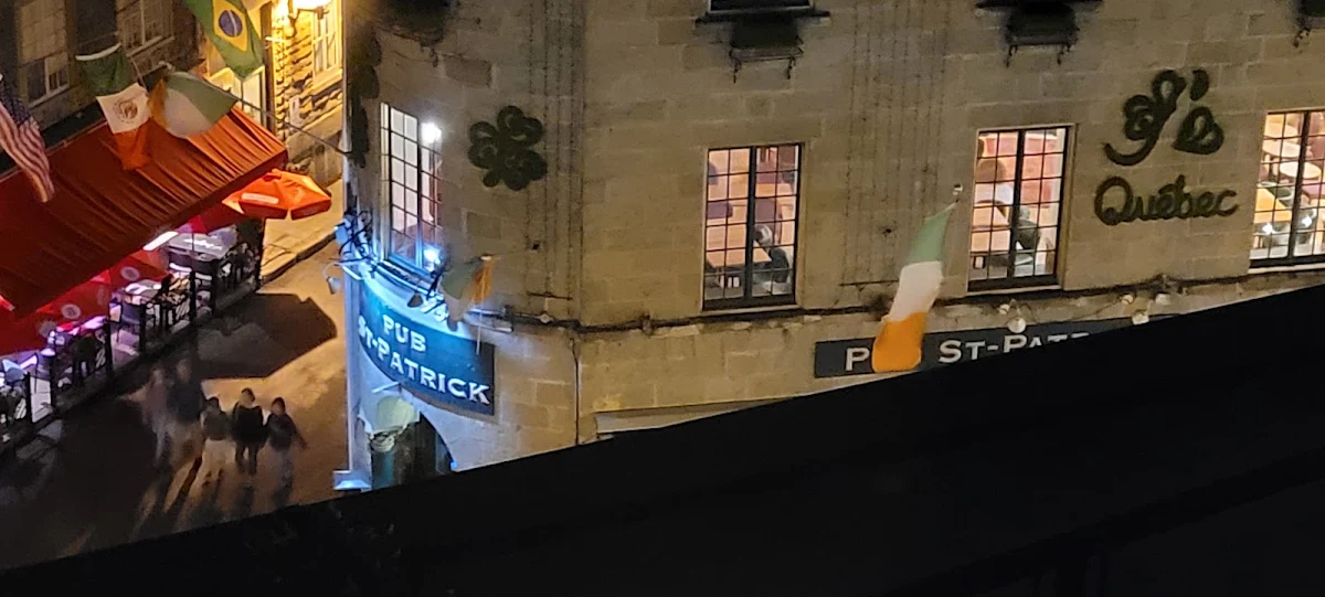 Vibe, Pub St-Patrick