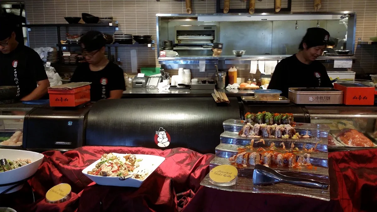 Vibe, Sumo Sumo Sushi Bar & Grill