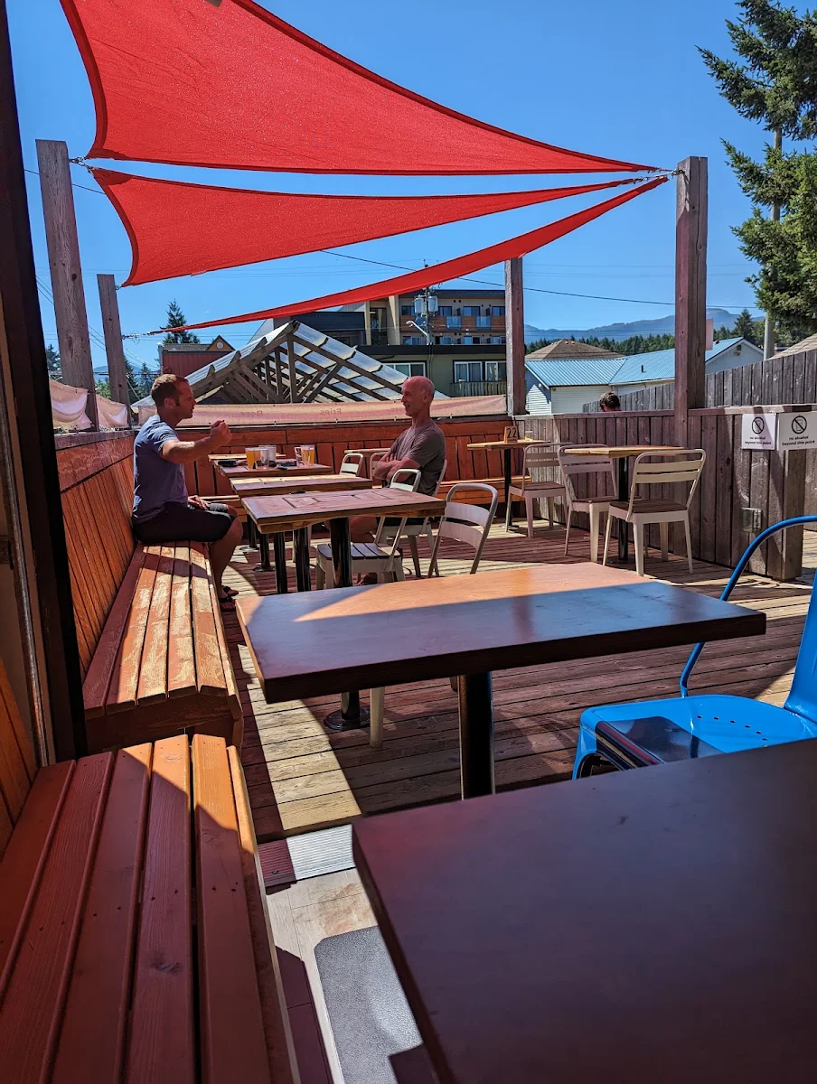 Vibe, COOKS Restaurant
