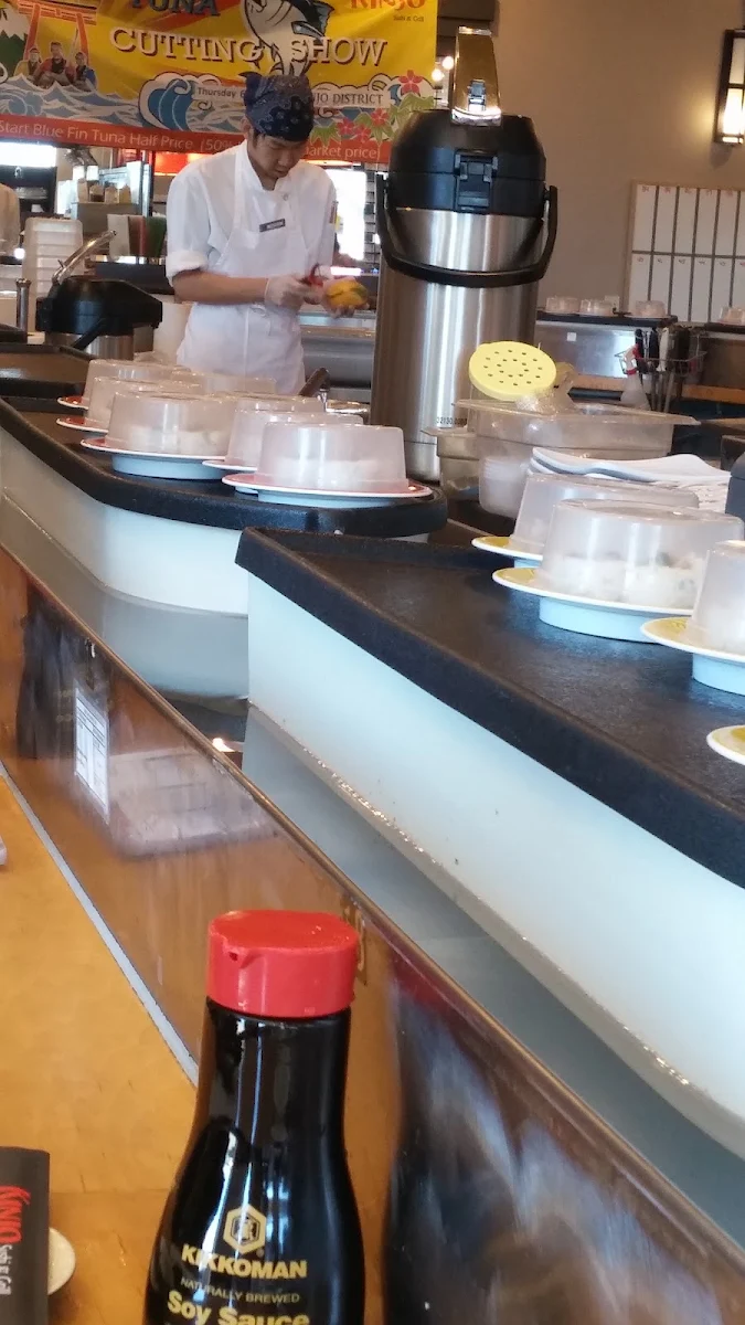 Vibe, Kinjo Sushi & Grill