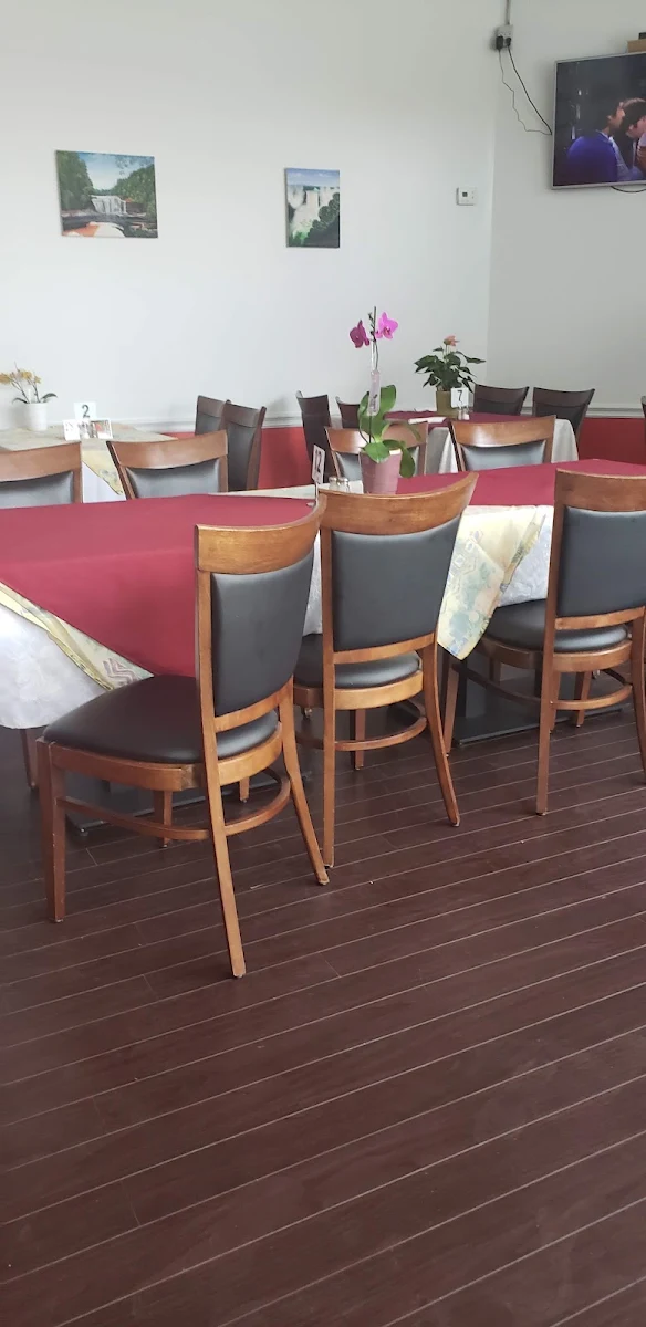 Vibe, Scarlet Ibis Family Restaurant
