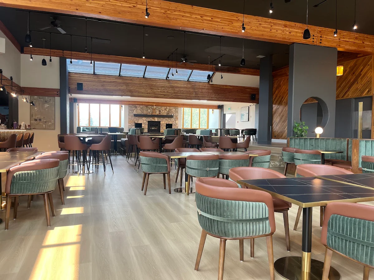 Vibe, Restaurant 8100 @ Radium