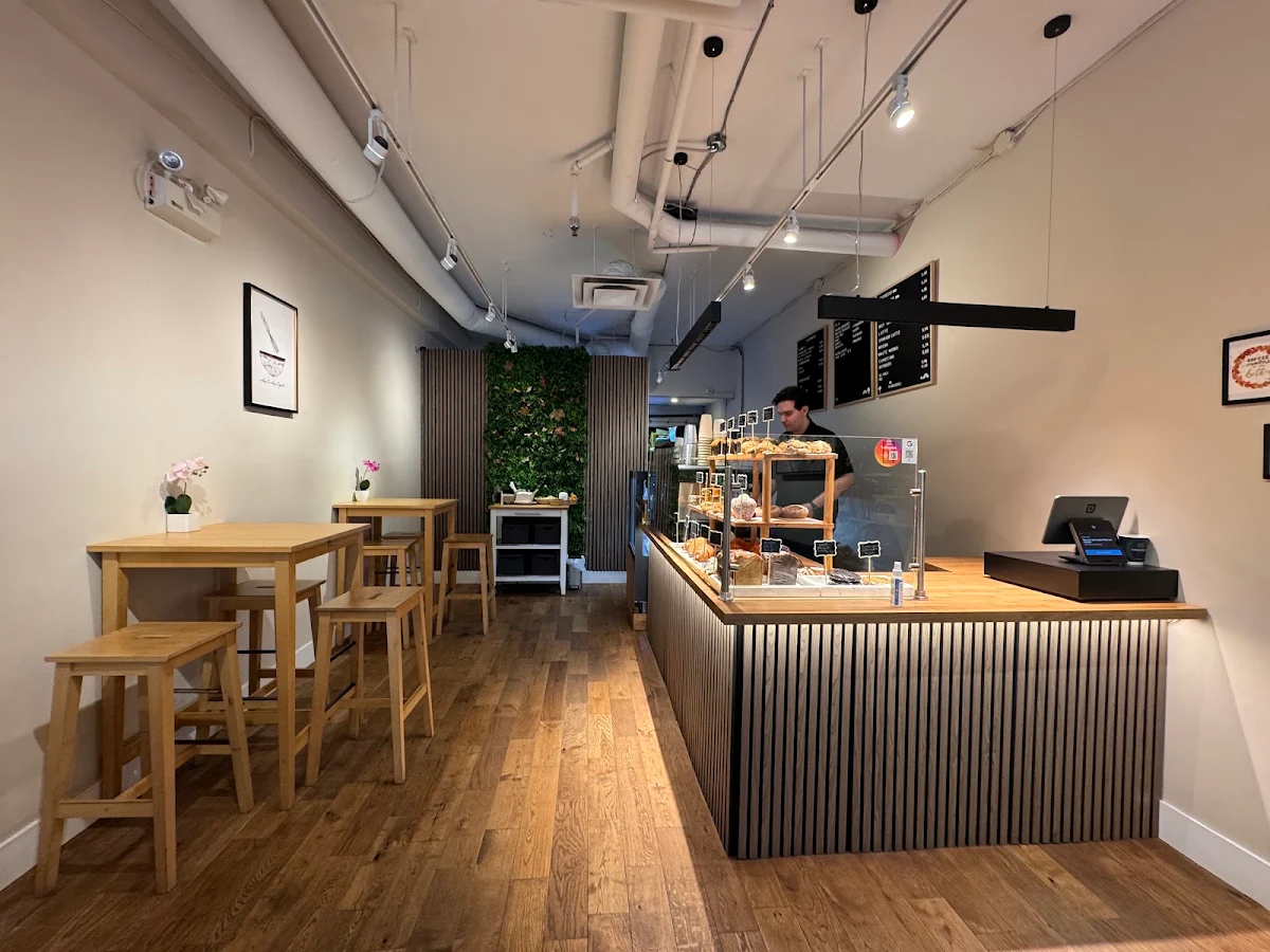 Vibe, Amberdo Cafe and Bakery