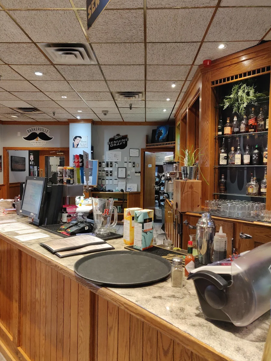 Vibe, Overlander Pub