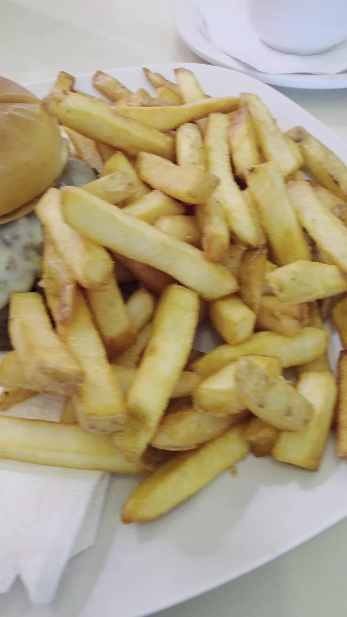 Food & drink, HWY 16 Eatery