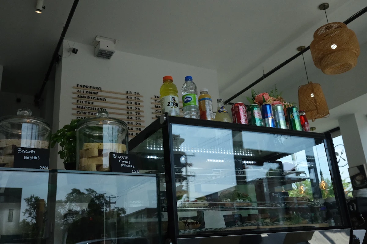 Vibe, Café Papino