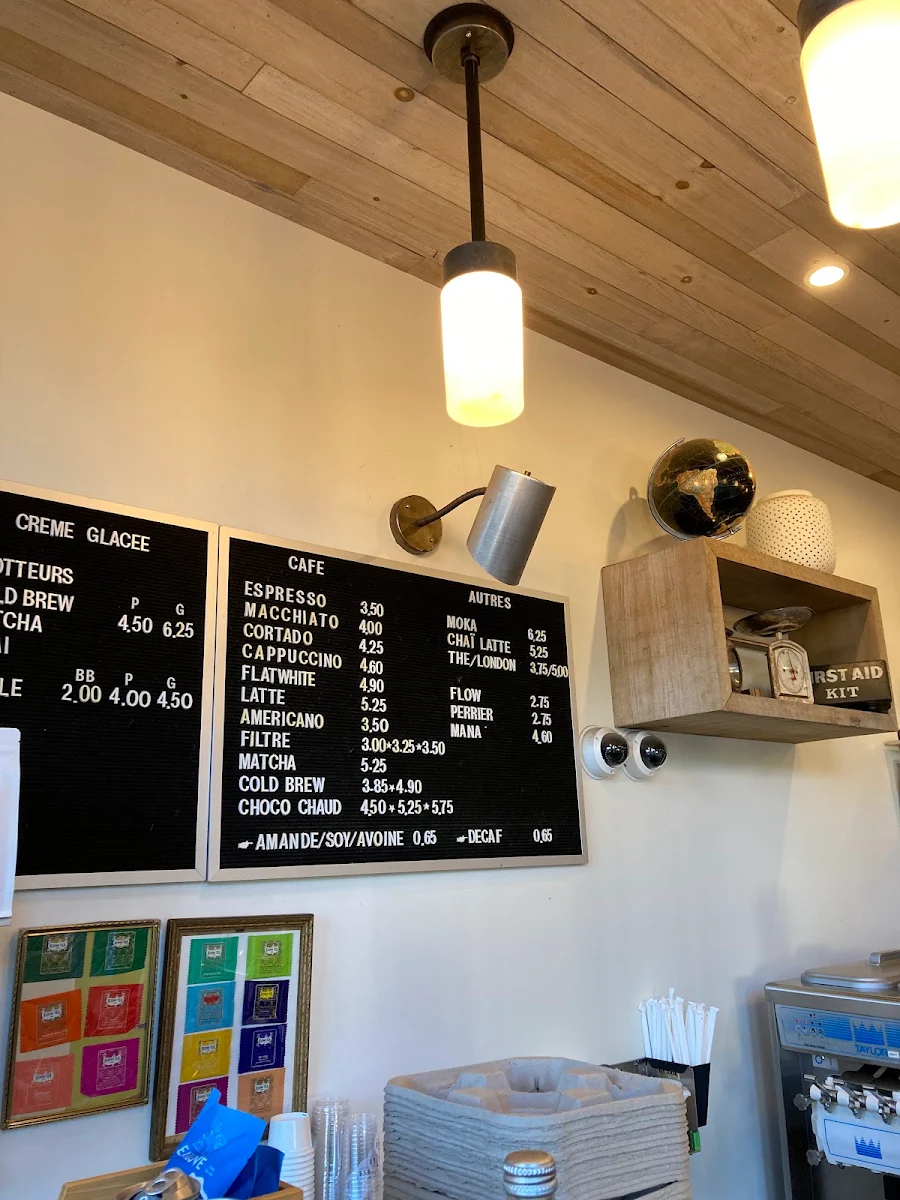Menu, Noble Café