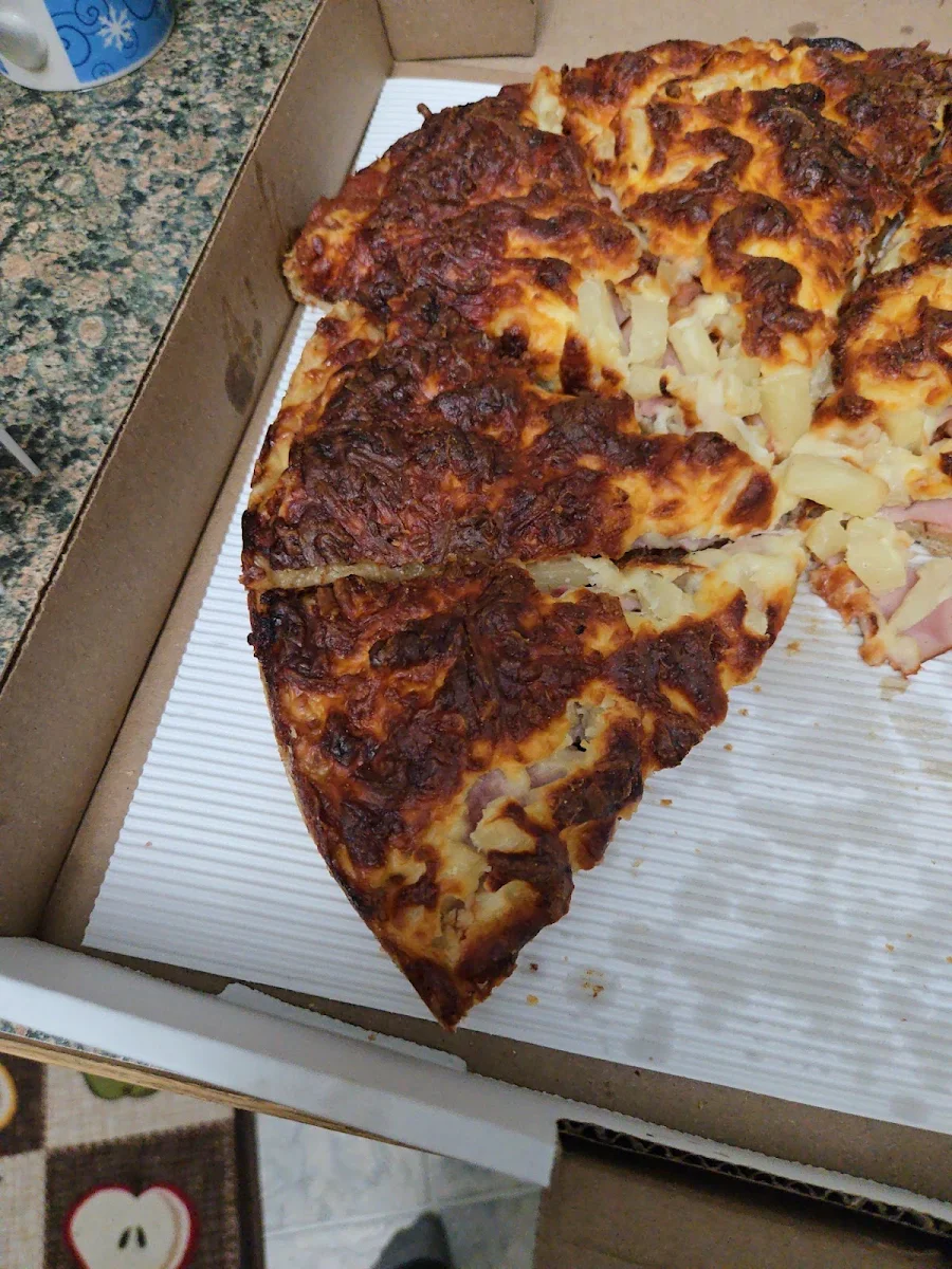 Food & drink, CJ'S Pizza