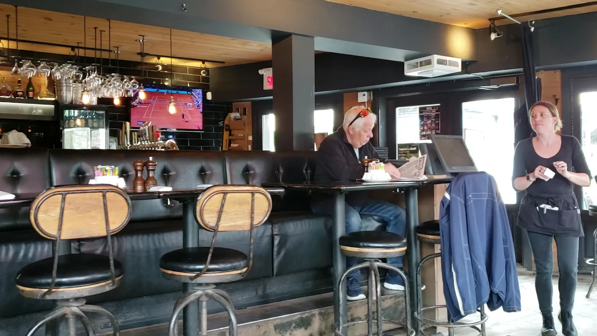 Vibe, Restaurant Le Saint Sau Pub Gourmand