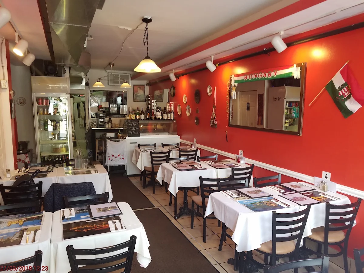 Vibe, Budapest Hungarian Restaurant