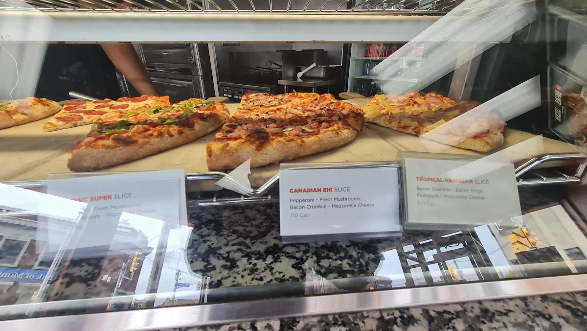 Menu, Pizza Pizza