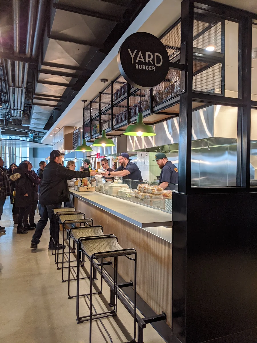 Vibe, Yard Burger