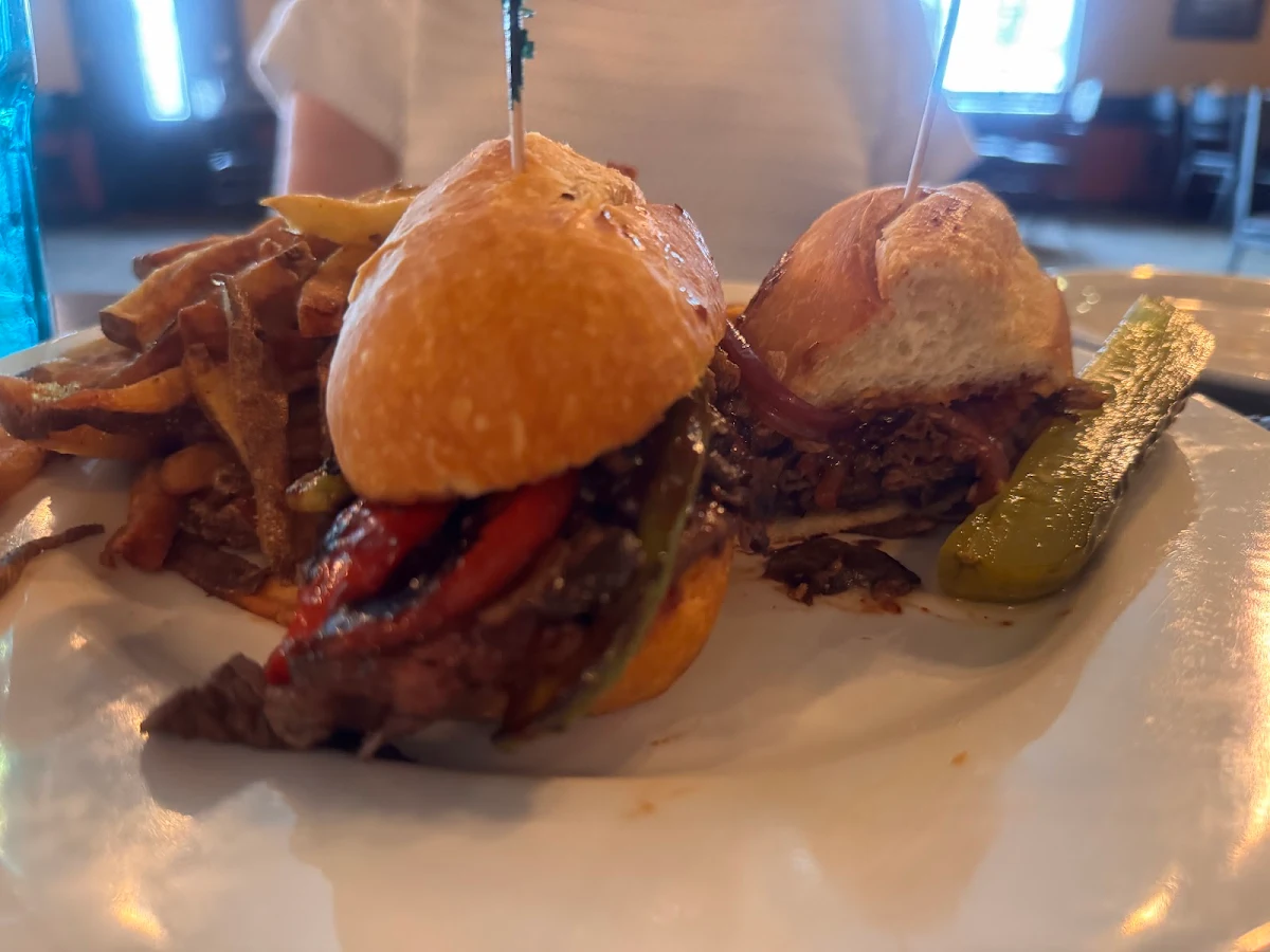 Food & drink, Refinery Grill