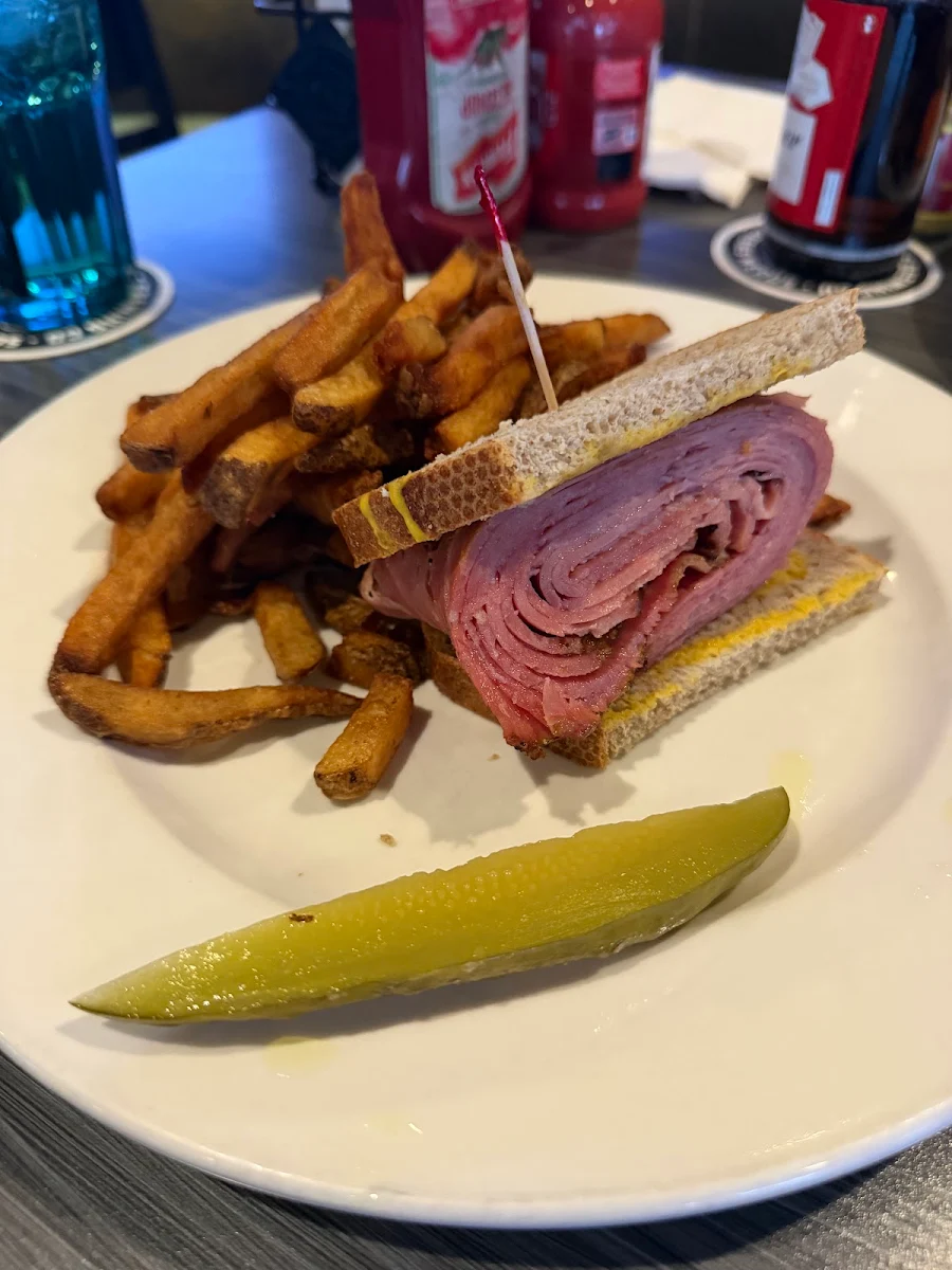 Food & drink, Refinery Grill