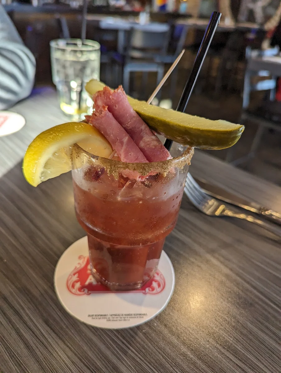 Food & drink, Refinery Grill