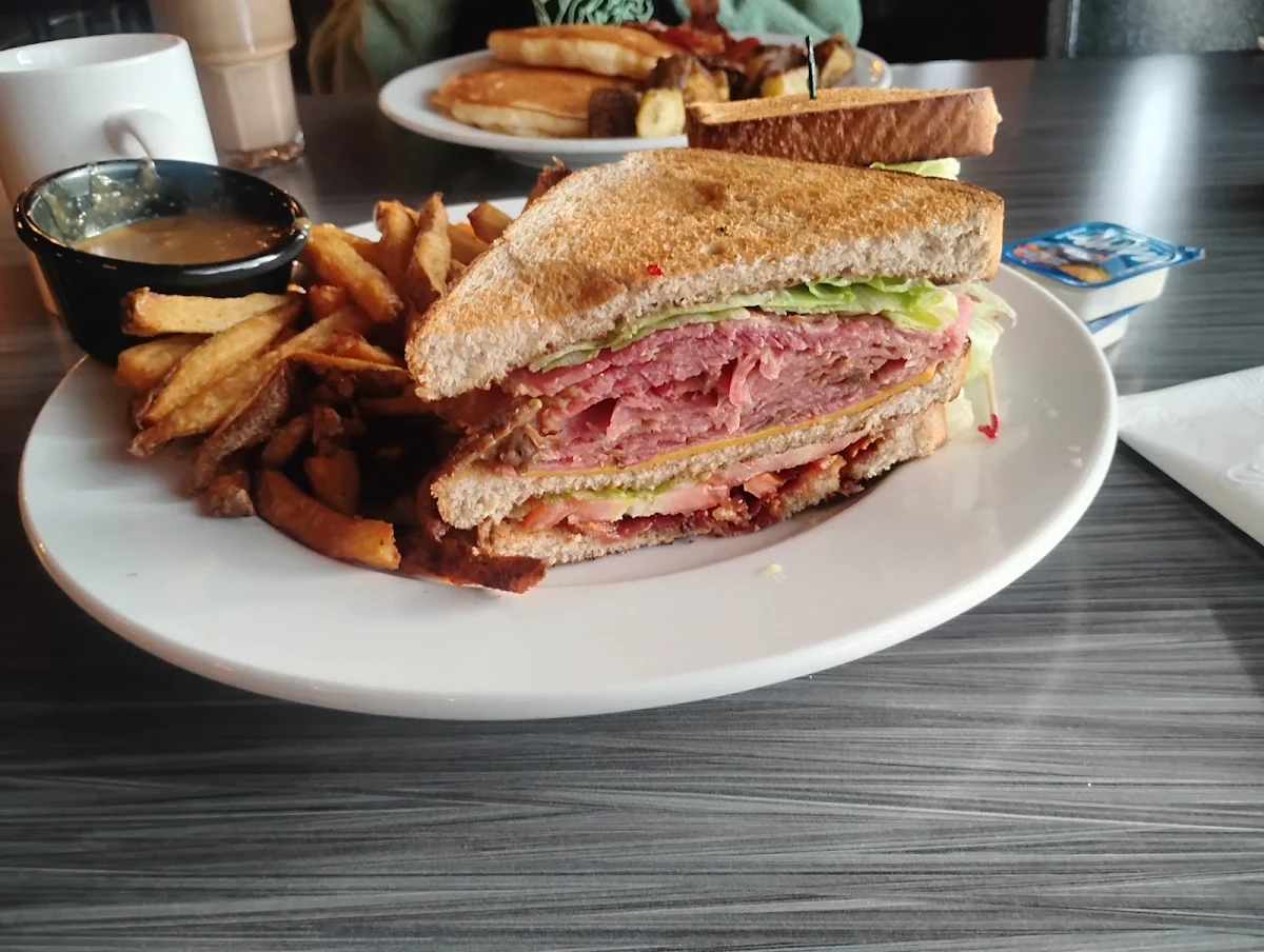 Food & drink, Refinery Grill