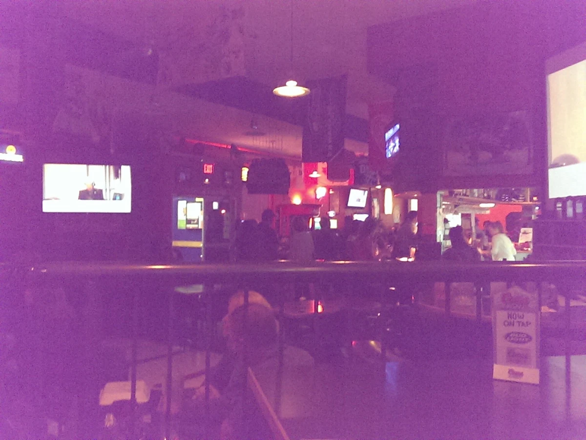 Vibe, DayzOff Pub