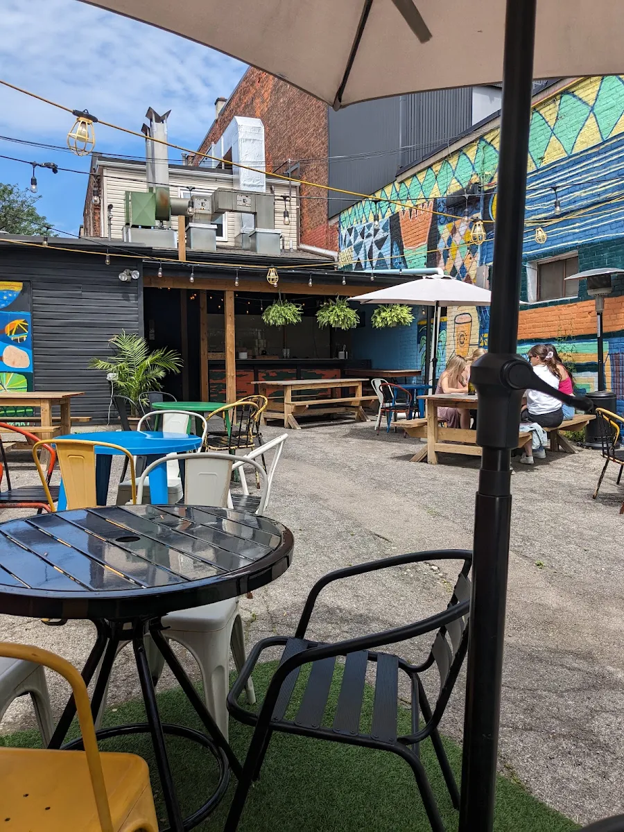 Vibe, Marty's Pizza Bar