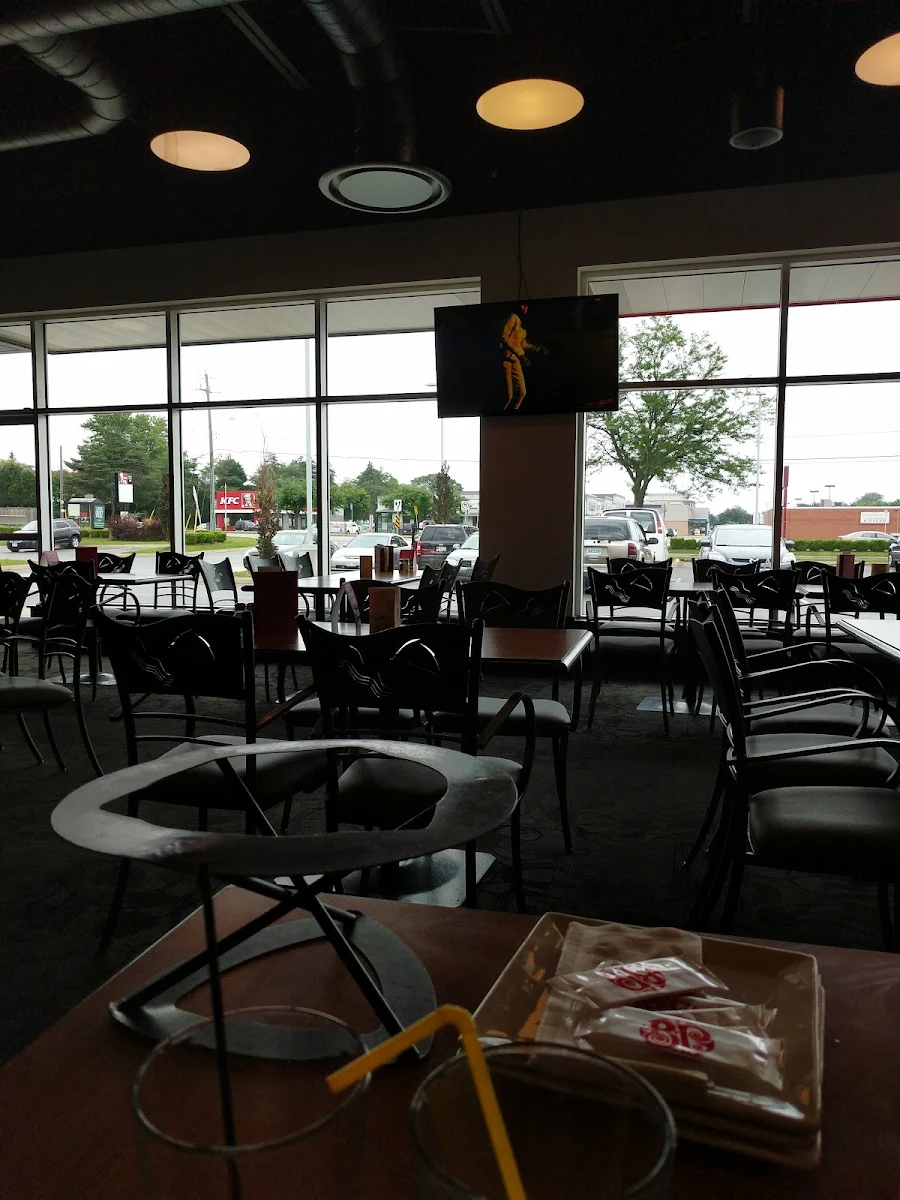 Vibe, Boston Pizza
