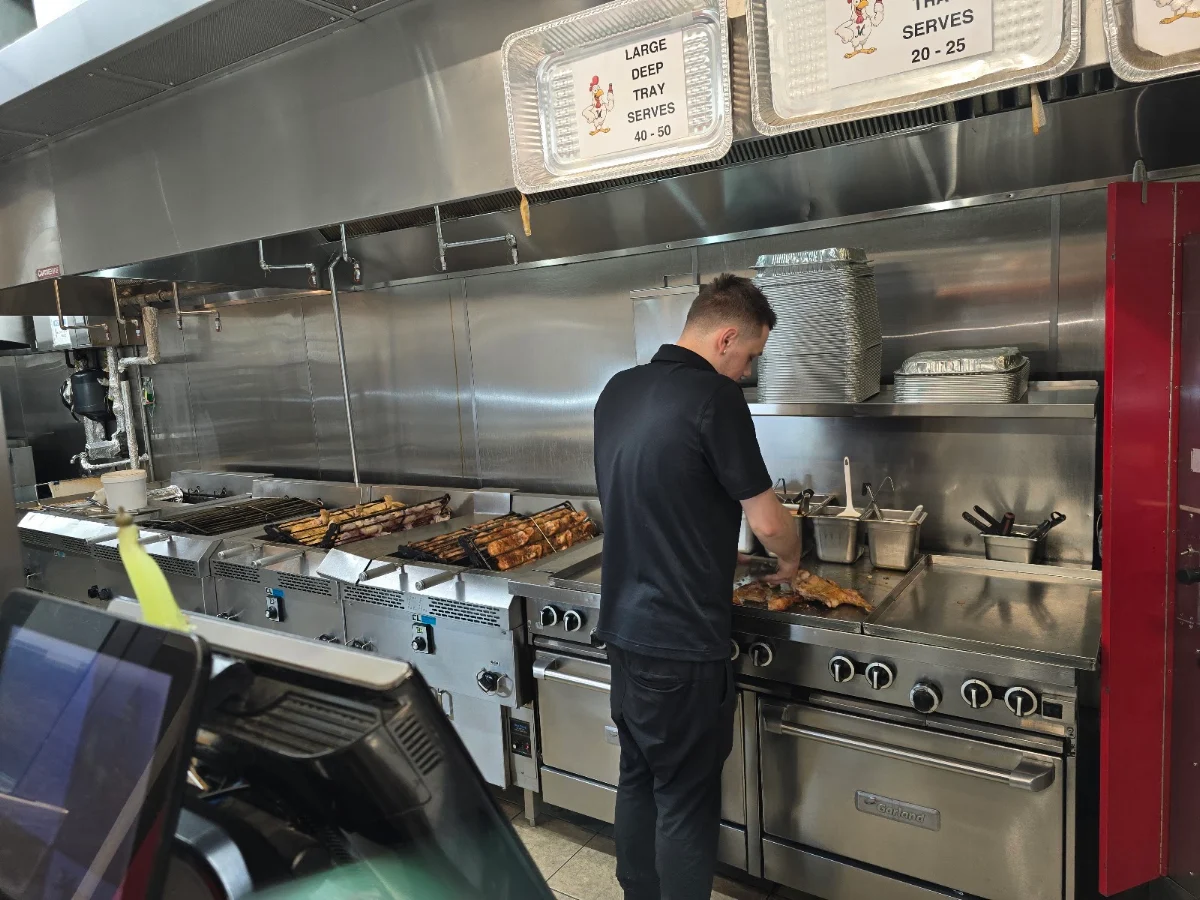 Vibe, Mario's BBQ