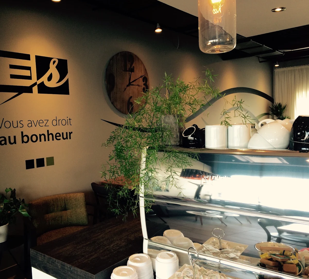 Vibe, ES Café Lauzon
