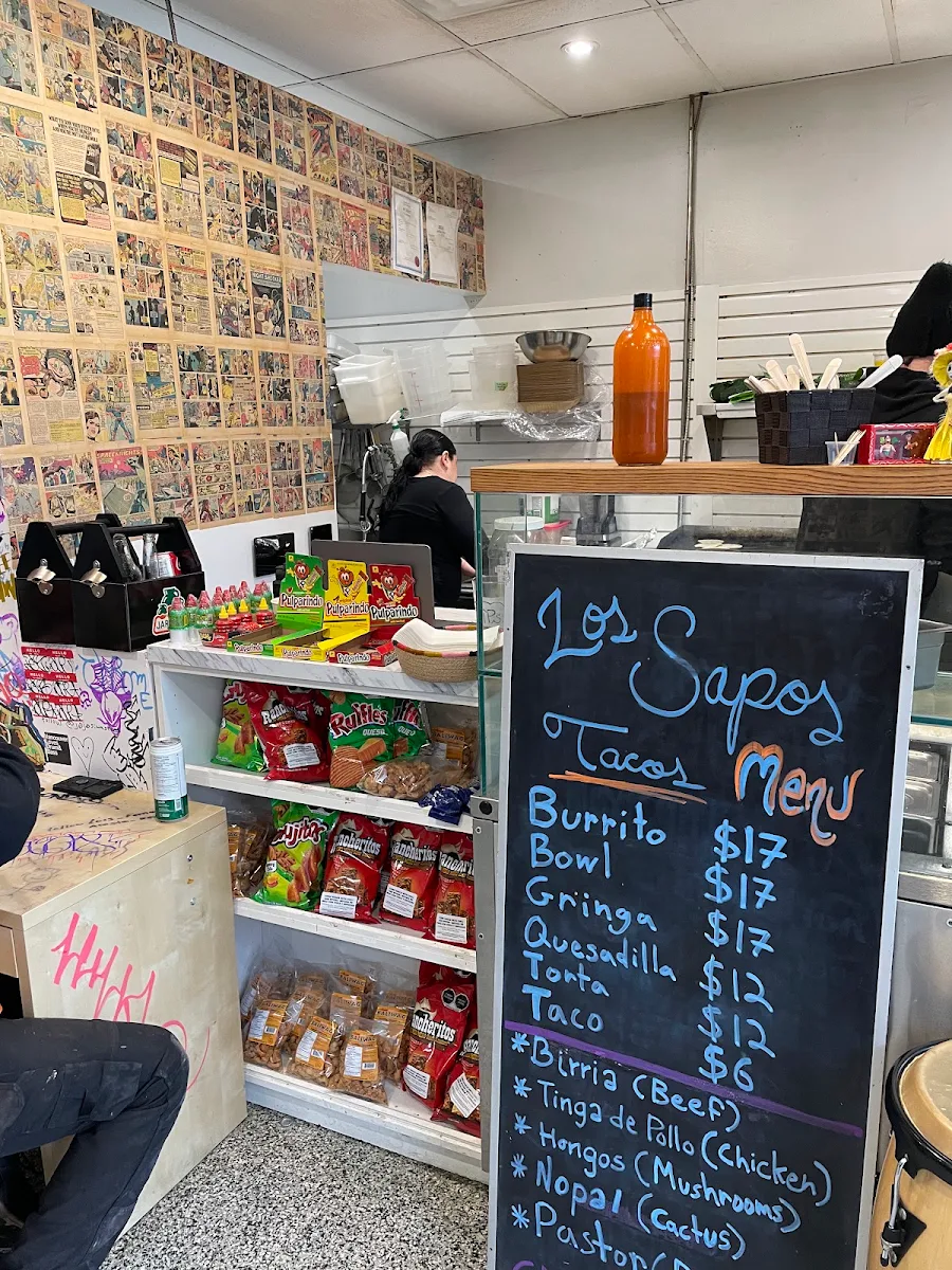 Vibe, Los Sapos Tacos